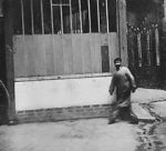 Watch Man Walking Around the Corner Gomovies